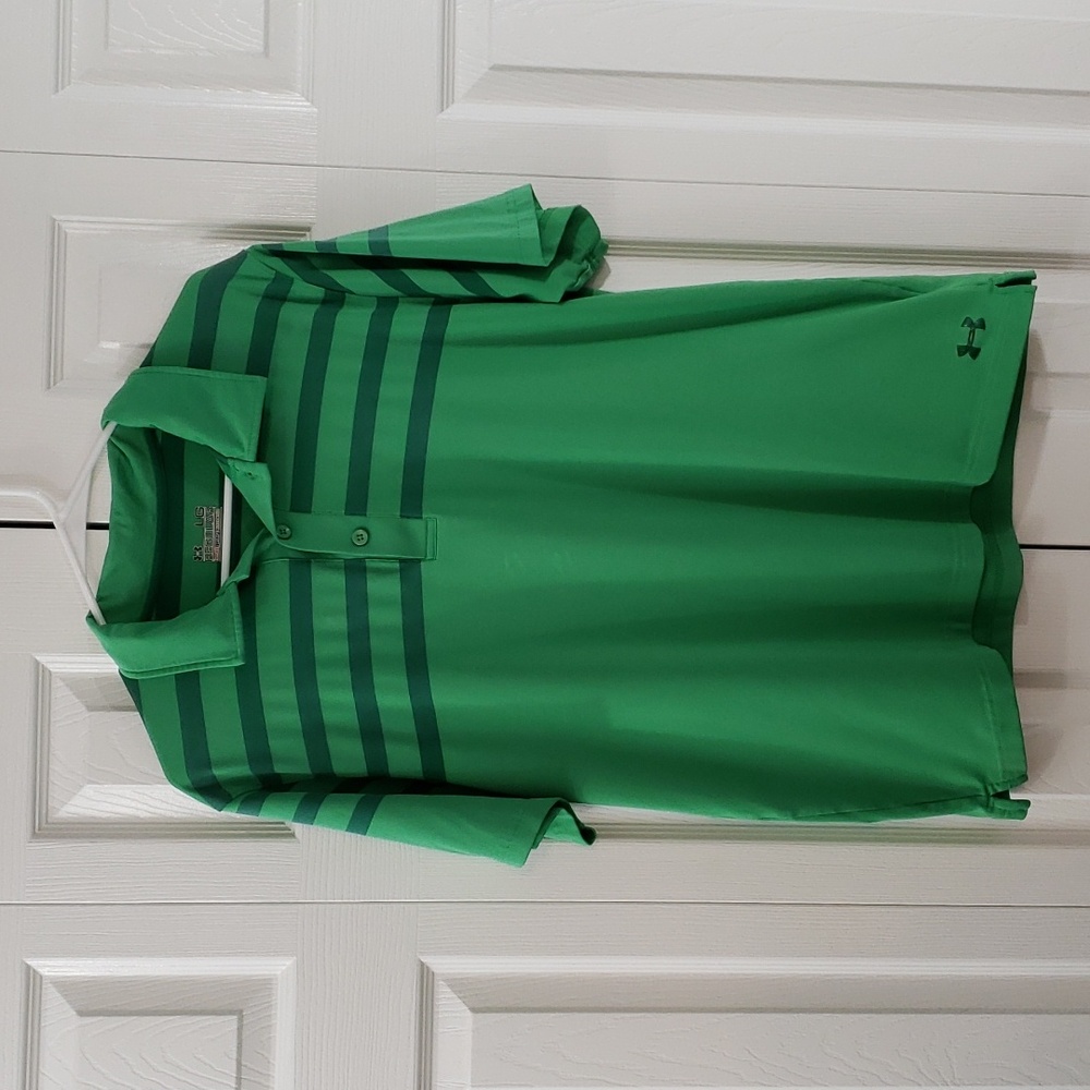 Under Armour Heat Gear 3 button collar polo shirt